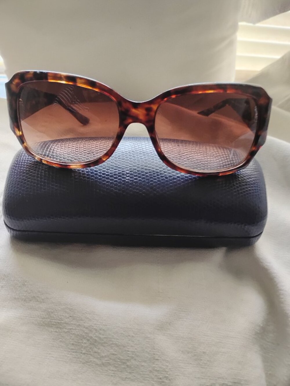 BCBGMAXAZRIA Tortoise shell Sunglasses